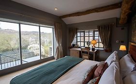 Queens Head Inn & Restaurant